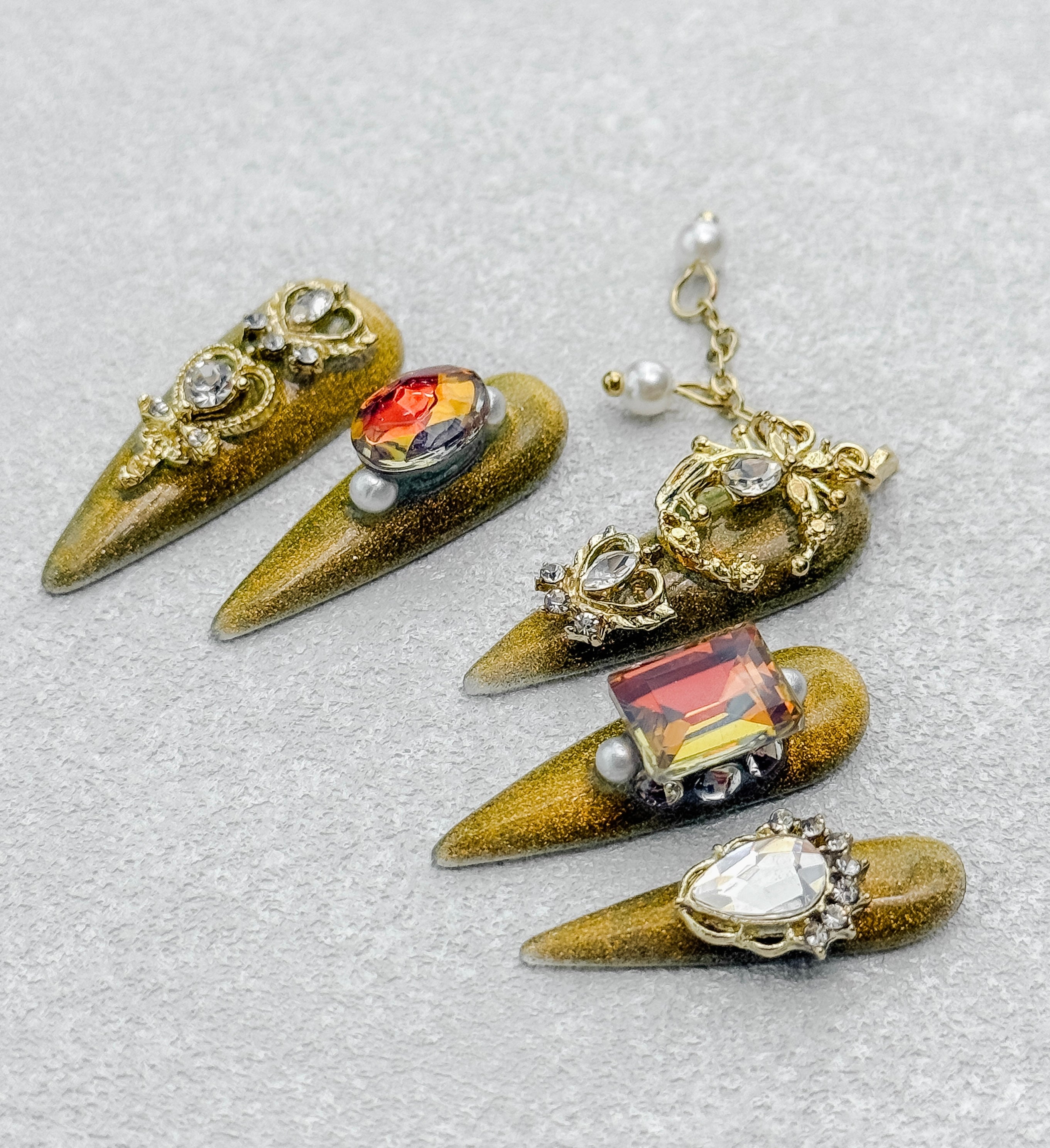 Opulent Sparkle press on nail