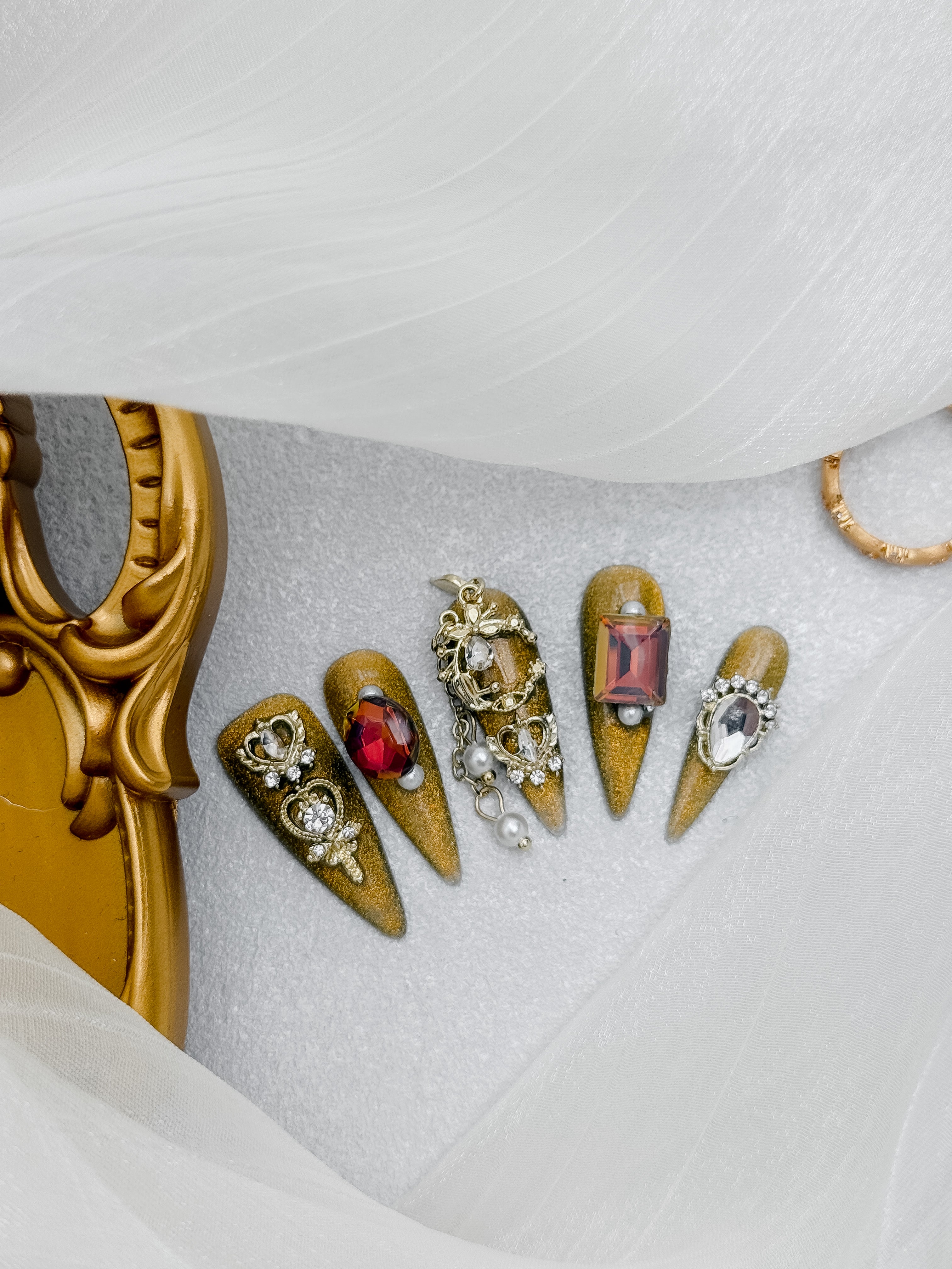 Opulent Sparkle press on nail