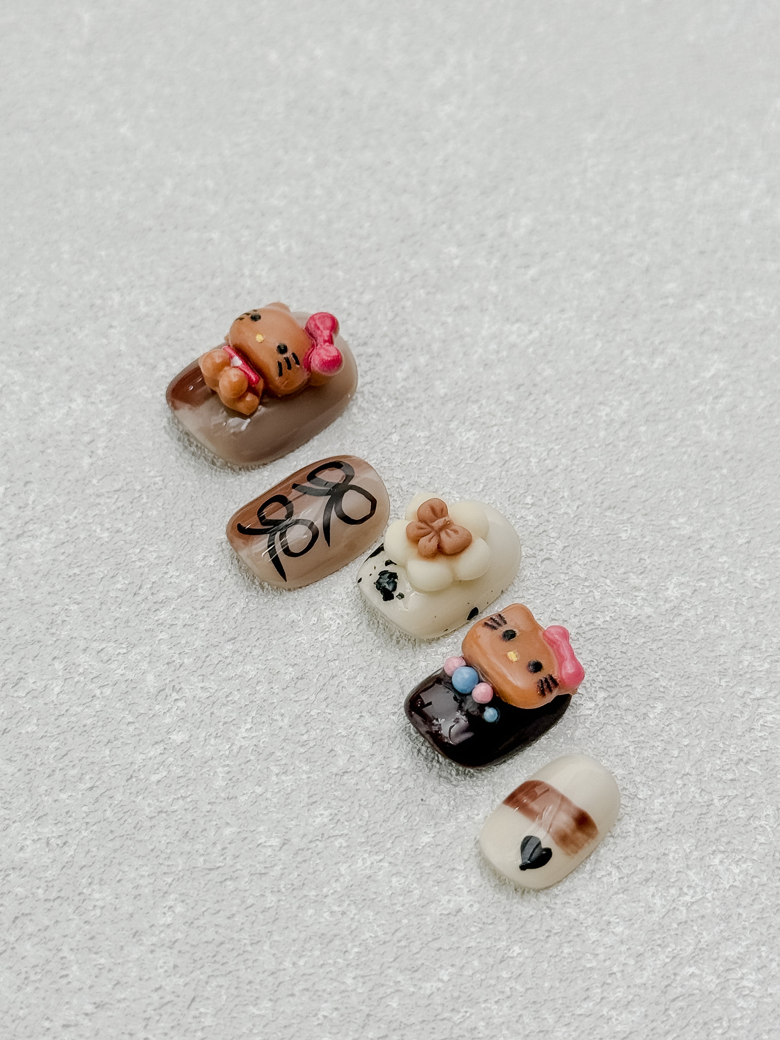 Charming Kitty press on nail